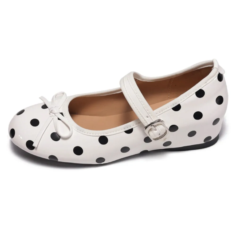 

Sweet Girl Gentle Style Round Polka Dot Flats for Women 2026 Spring New Bow Soft Sole Mary Jane Shoes