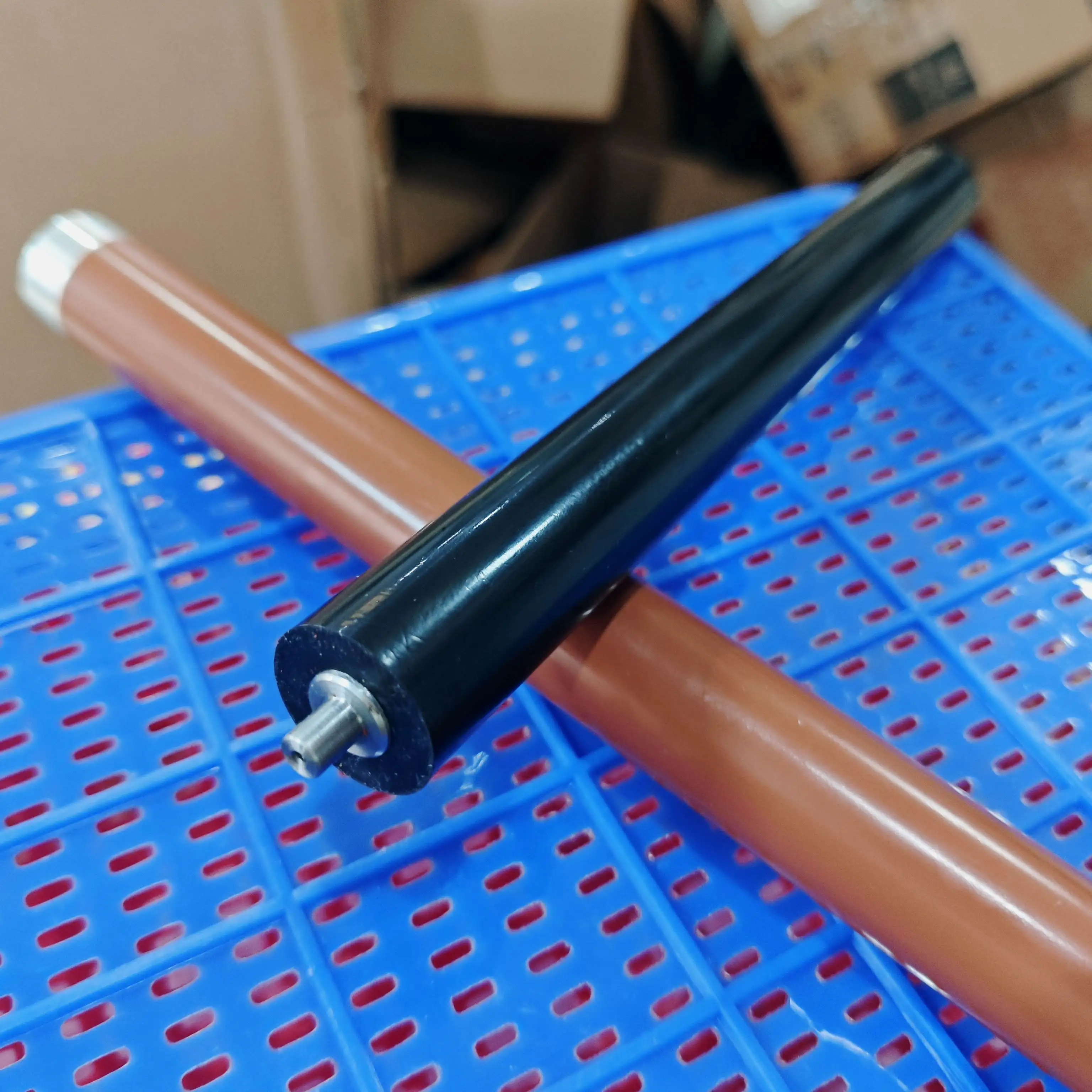 

1 комплект нижнего и верхнего ролика фьюзера для Pantum 7105 7107 6700 7100 6800 7200 7300 P3405 3205 3255 3425 3000 3050 3100 3200 3305 3307