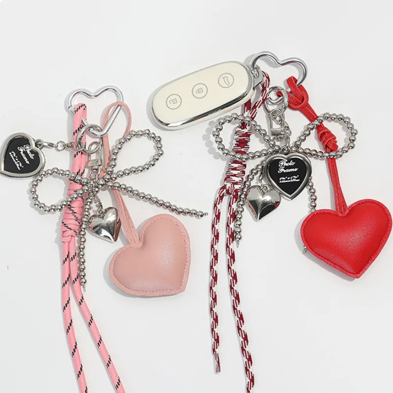 Lovely Girl Heart-shaped Leather Pendant Silver Bow Love Element Combination Key Chain Bag Ornaments.