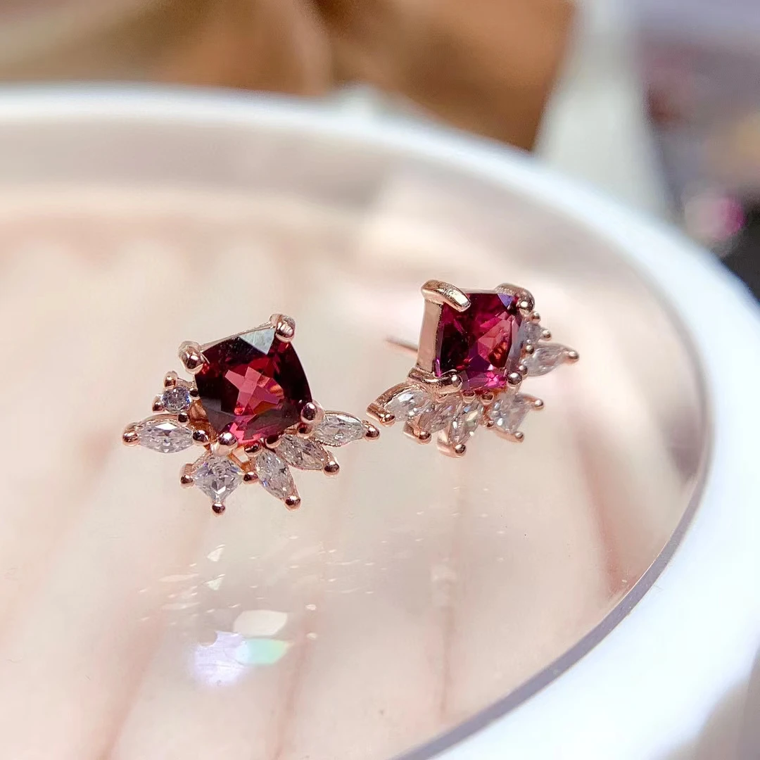 

Fashion Garnet Stud Earrings for Daily Wear 5mm 0.6ct VVS Grade Natural Garnet Earrings Solid 925 Silver Garnet Jewelry