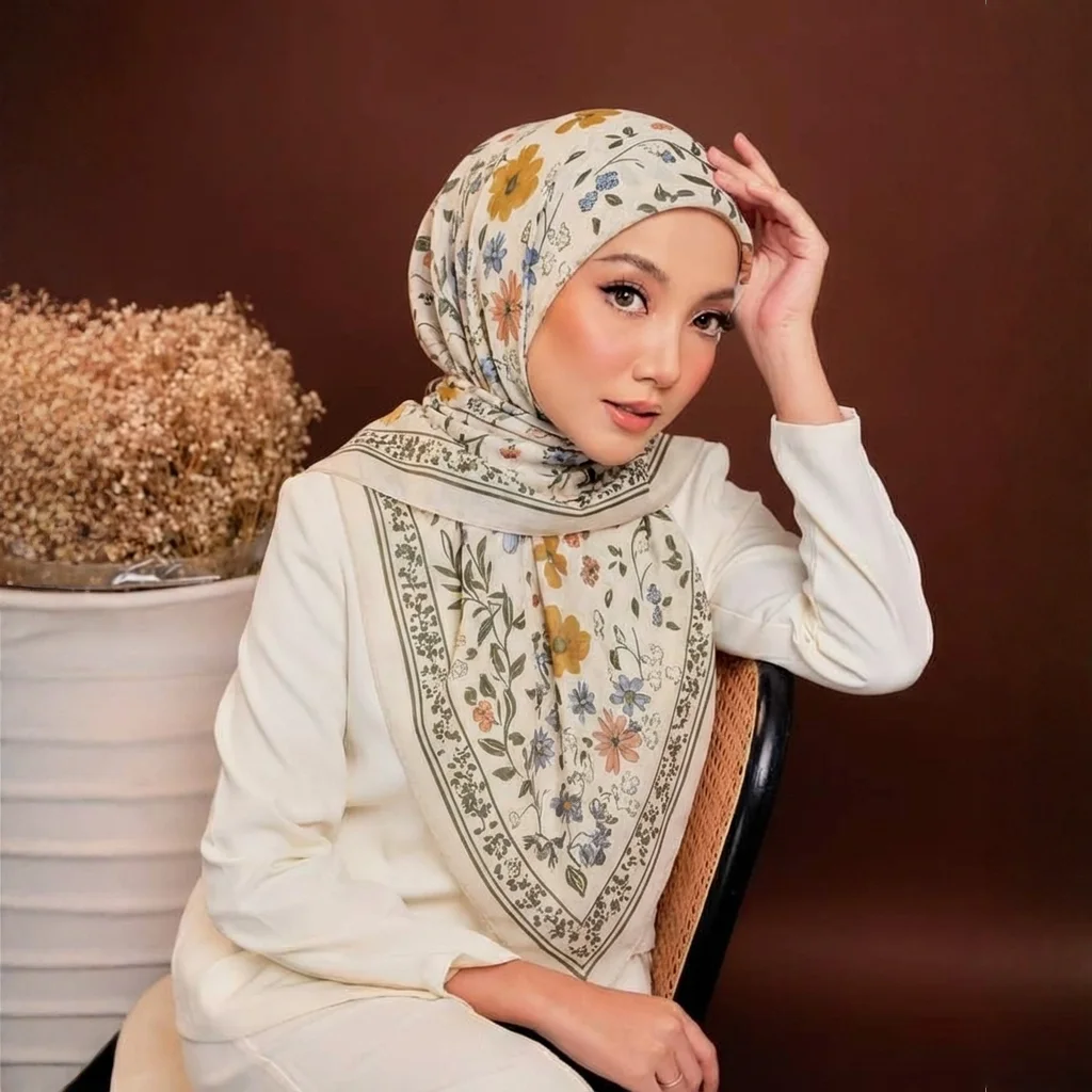 110*110 cm Satijn Zijde Vierkante Sjaal Moslim Bloemen Gedrukt Sjaal Mode Gedrukt Hijab Vrouwen Zachte Katoenen Voile zakdoek Wraps