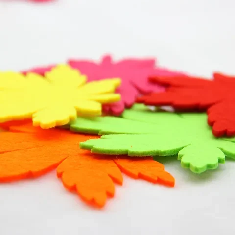 

Cartoon Felt Cloth Material DIY 10pcs Children Room Decoration For Kids Home Decoration Craft Jewelry Sewing Scrapbooking Maple