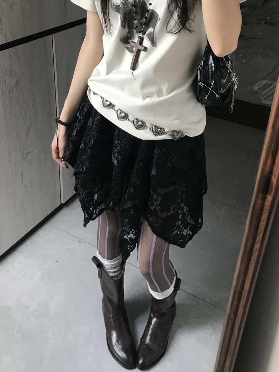 ReddaChic Asymmetrische Ruffle Tiered Rok Goth Punk Zwarte Bloemen Kant Elastische Taille Mini Rok Harajuku Retro Vrouwen Streetwear