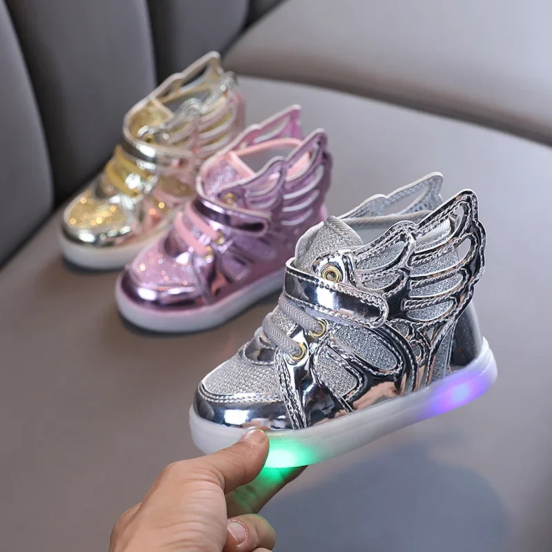 Children Shoes with Wing LED Luminous Sneakers Baby Girls Toddler Shoe Fashion Light Up Flat Skateboard Shoes Kids Sports Shoes