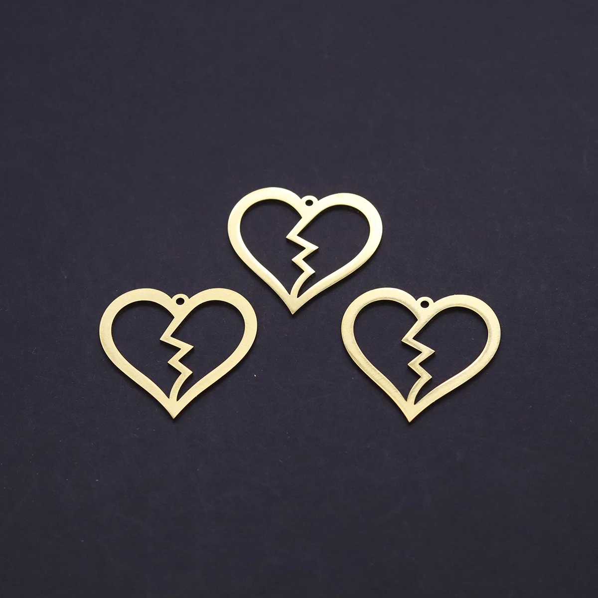 3pcs DIY Punk Hollow Cracked Broken Heart Gold Stainless Steel Charms for Necklace Keychain Bulk Craft Accessories DIY Jewelry