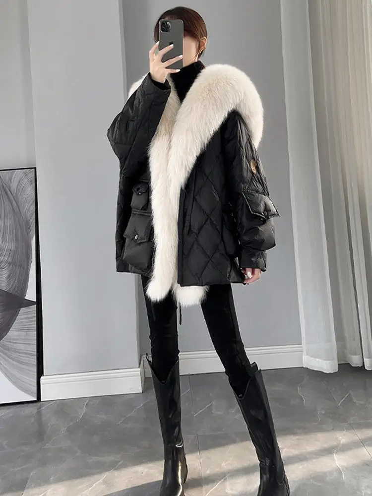 2022 New Navy Collar Fur Faux Fox Fur Mid Length Style Overcomes The Women's Winter Trend of Lightweight Jackets in Down Jackets