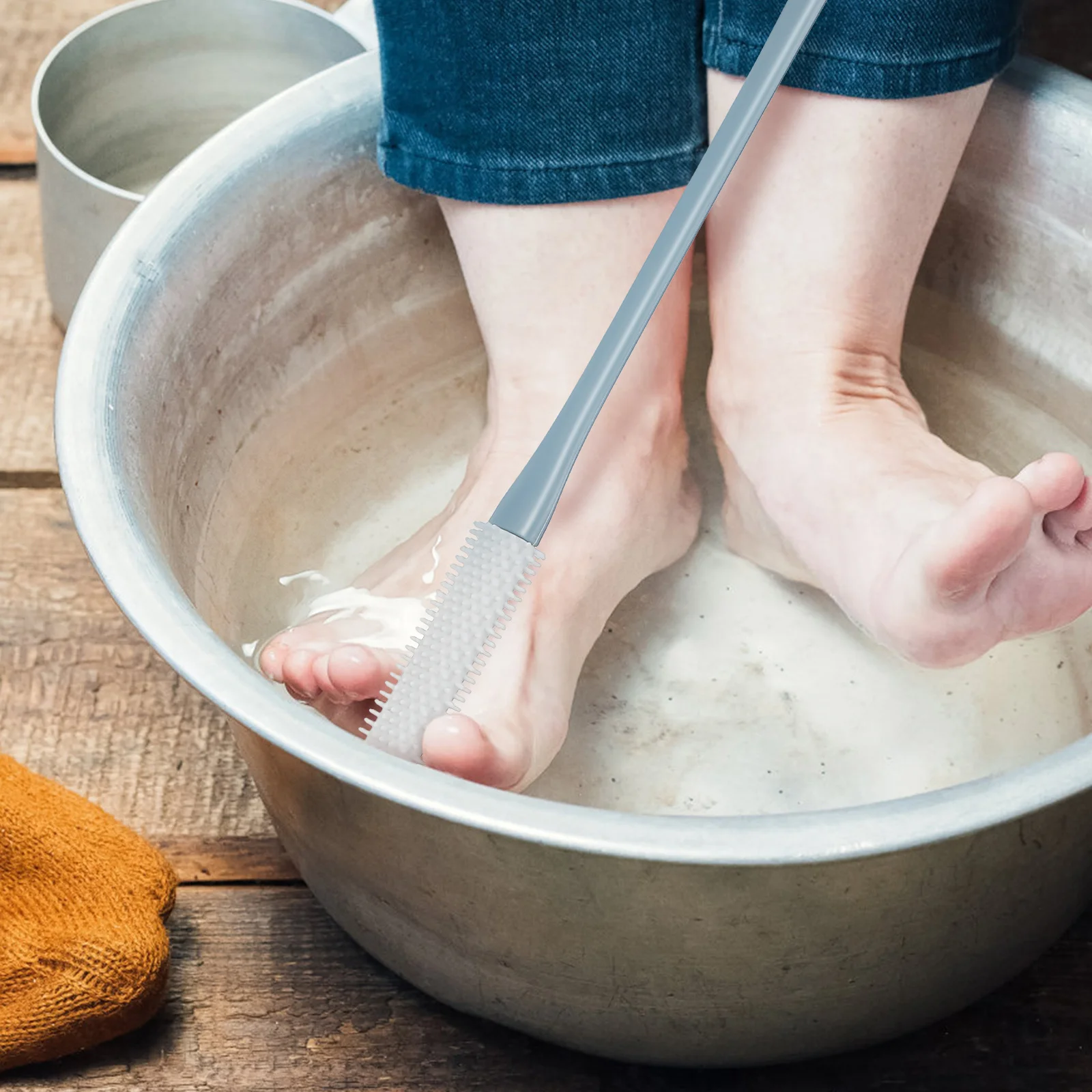 

2 шт. силиконовая щетка для чистки пальцев ног с длинной ручкой, скребок для ног, щетка для душа, щетка для ног для пожилых людей, скребок для ног