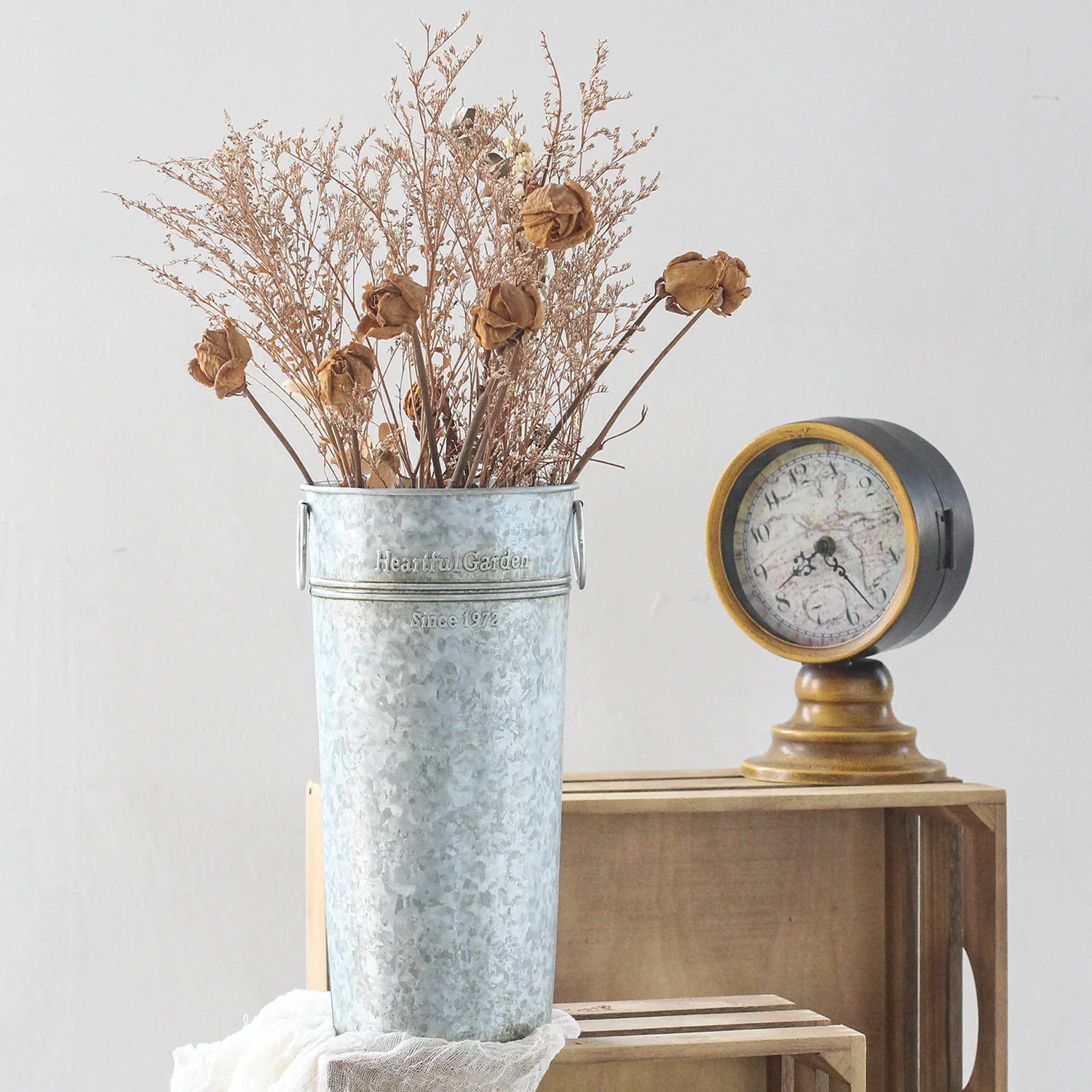 YFY waterproof and rust-proof retro flower tube  shop special flower bucket simulated  decorative iron vase