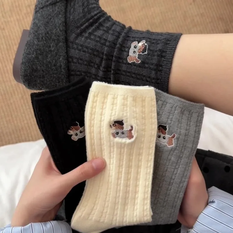 

4 пары модных женских шерстяных носков на осень-зиму, милые носки до середины икры с героями мультфильмов, комплект школьных теплых модных носков для девочек, высокое качество