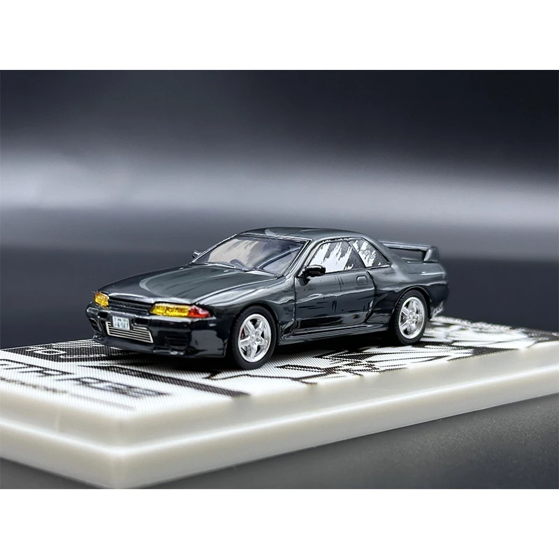 TM In Stock 1:64 Skyline GTR R32 Caricature Diecast Diorama Car Model Collection Toy Time Micro