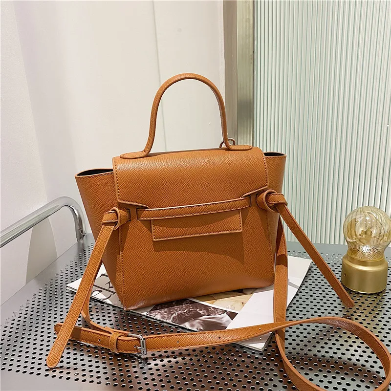 2025 Crossbody Paris Fashion Week Handcrafted Bag, Leather Crossbody Bag and Adjustable Chain Tote Bag