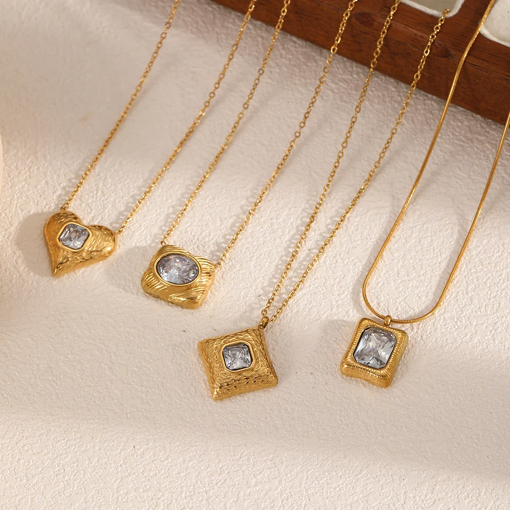 

Fashion Charm Stainless Steel Inlaid Shiny Cubic Zirconia Geometric Pendant Necklace for Women Daily Jewelry Accessories