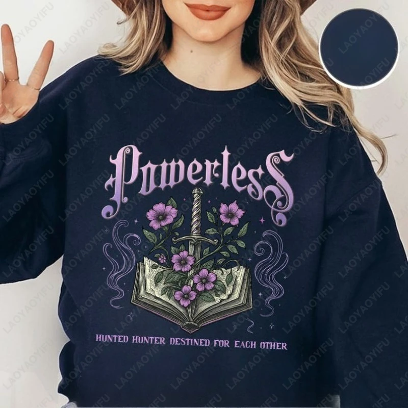 

Рубашка Powerless Kai Azer Powerless Kai Azer Kai и Paedyn Пуловеры Vicious Little Thing Толстовки с круглым вырезом с принтом Powerless