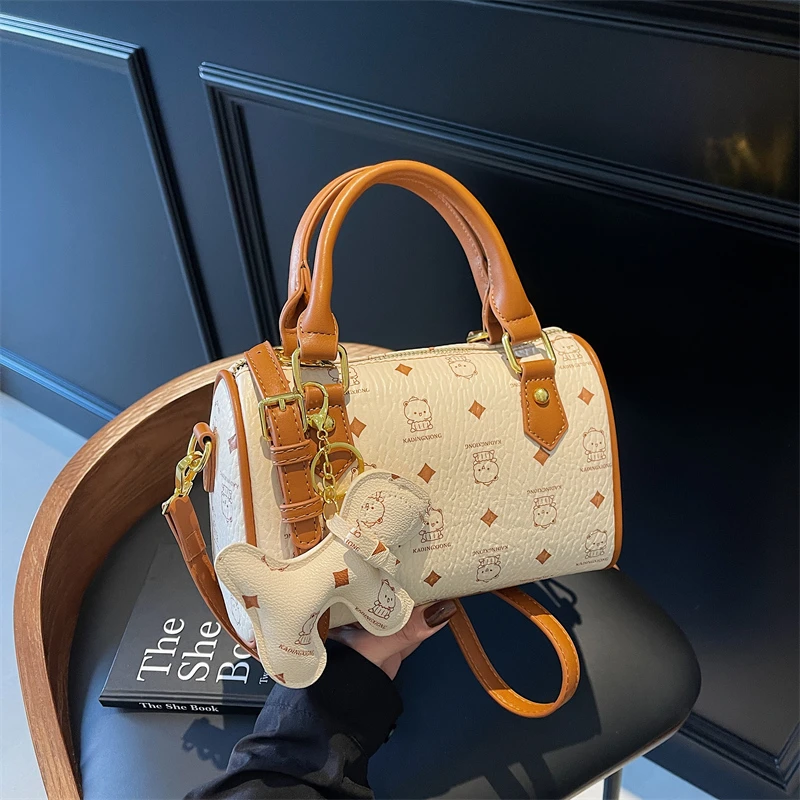 

Famous Brand Women's Messenger Bag - Soft Leather Crossbody Shoulder Handbag Elegant Tote Office Travel Purse