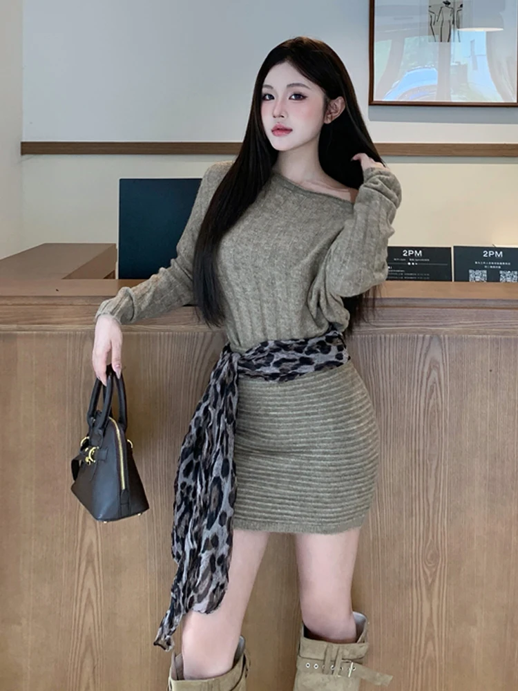 Retro Spicy Girl Casual Long Sleeve Knitted Sweater Half Body Skirt Set Sexy Style Versatile Commute Workwear Pure Color