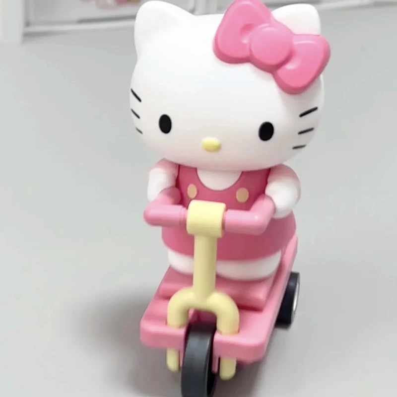 Sanurgente Scooter Series Blind Box Figure, Kuromi, Cinnamoroll, Keroppi Action Figure, Auckland, Pompon, Purin Kerokero Model Statue, Cadeau pour enfants