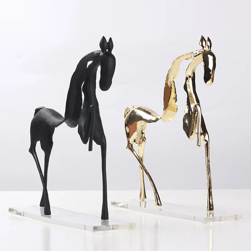 

Metal Handicrafts Abstract Animal Sculpture Hollowed-out Horse Golden Horse Metal Figurine Home Decoration Accessories