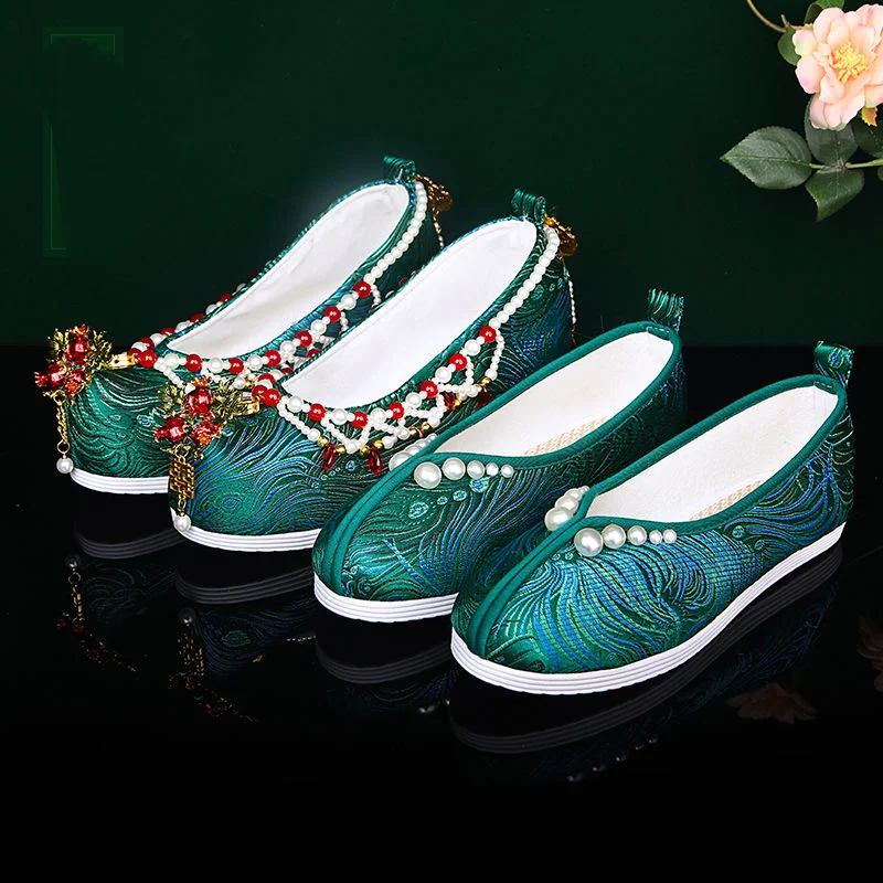 1 Pair Women Exquisite Pearl Tassel Decorative Hanfu Shoes Antique Ming Dynasty Inside Heighten Retro Embroidery Shoes