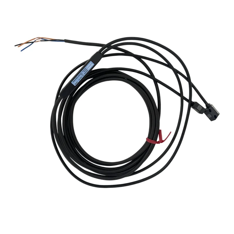 KEYENCE PQ-01 PQ-02 Built in Amplifier Type Photoelectric Sensor Body Close Range Type Used for Detecting Small Objects in Stock