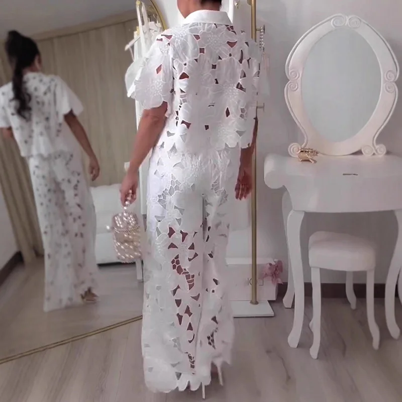 Conjuntos informales de encaje liso con agujeros para mujer, Tops de manga corta y pantalones de pierna ancha, conjuntos elegantes y sencillos para ir al trabajo