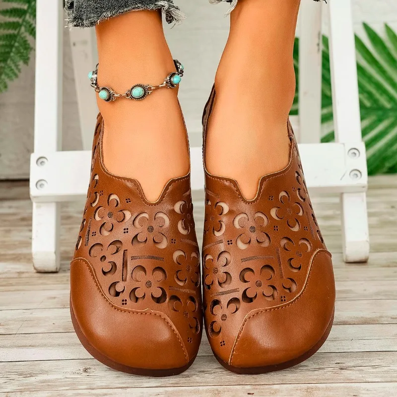 Women's Flats 2025 Newly Square Toe Designer Cutout Shoes Ladies Wide Fit Soft Leather Moccasins Female Driving Sneakers Loafers