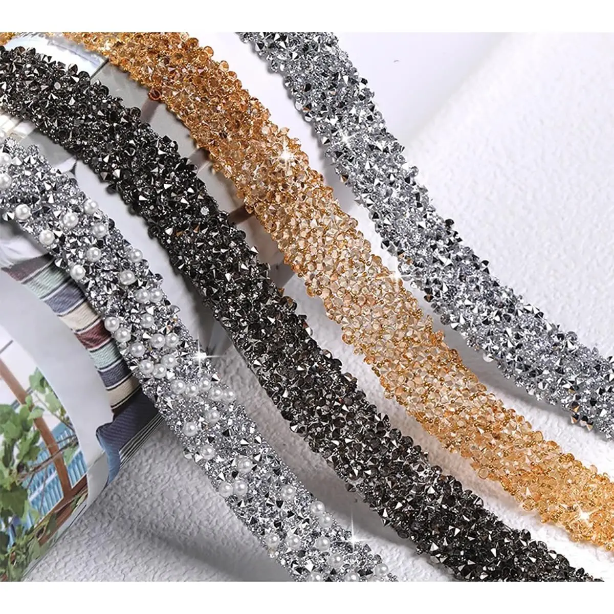 

1 Yard Hot Fix Rhinestone Trim Ribbon Crystal Motif Sewing Applique Iron On Embellishment for Dresses Garment Decoration DIY