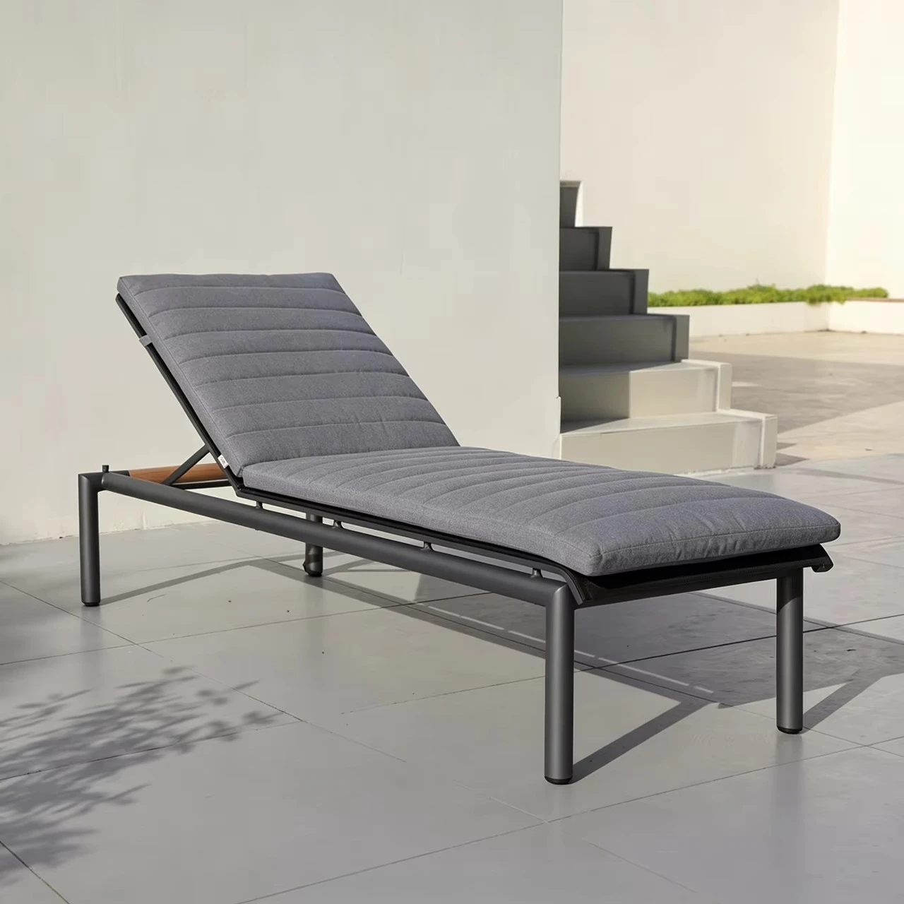 dg- Cambridge Day Bed Comfortable Sun Lounger Set with Side Table UV Resistant Aluminum Frame for Outdoor Leisure
