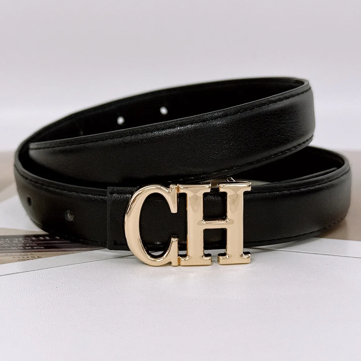 2025 المرأة الراقية حزام بسيط معدني إلكتروني مشبك حزام المرأة فستان سراويل جينز حزام للنساء حزام جلد جديد