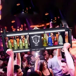 NightClub 8 Bottles Champagne Carrier Metal Wine Chariot Holder Display Rack LED Liquor Bottle VIP Presenter Glorifier Stand