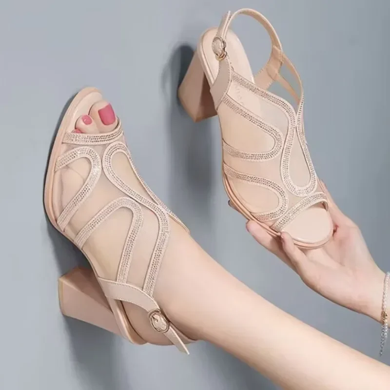 

New Sandals Spring Fashion Round Head Shallow Mouth Sequin Cloth One Line Buckle Anti-slip Wear-resistant High Heels