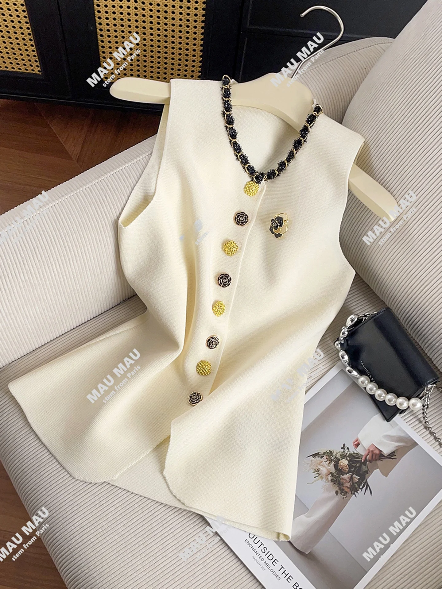

High-End Knitted Vest Top Summer New Arrival South Oil Fraance Sle Women's Faion Commute Button Detail Polyester Fiber