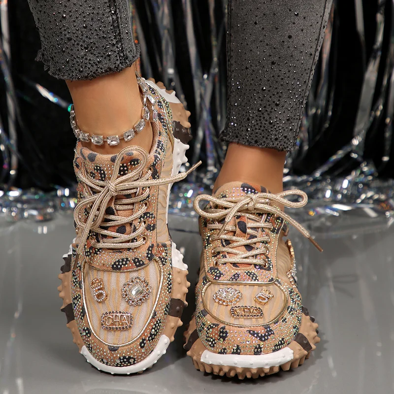 

Brand Classical Outdoor Luxury Sneakers Embroidery Crystal Designer Shoes Rubber Nail Anti Slip Running Shoes Comfortable Shoes