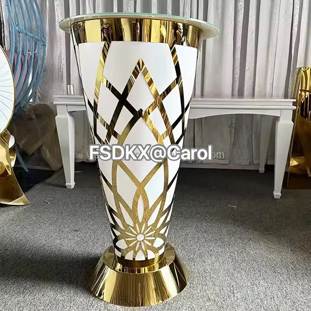 New Coming Tempered Glass Top Heavy Duty Rose Golden High Table And Bar Stools