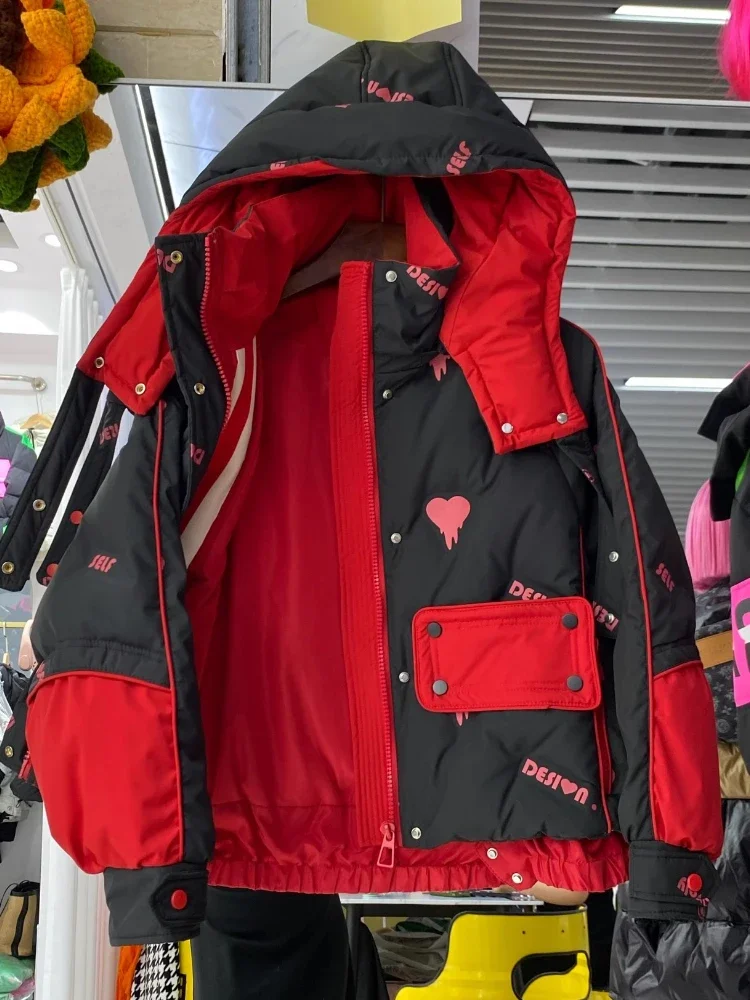 Piumino stampato a cuore rosso Abito corto oversize ampio da pane Cappotto invernale imbottito in pato bianco caldo spesso con cappuccio di alta qualità da donna