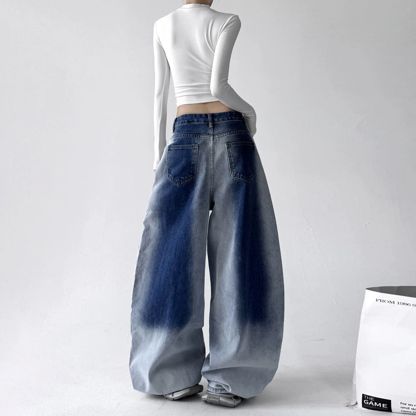 Damskie jeansy z szerokimi nogawkami 2025 jesień retro gradientowe sprane jeansy damskie z zakrzywionymi szerokimi nogawkami luźne, swobodne, uniwersalne spodnie