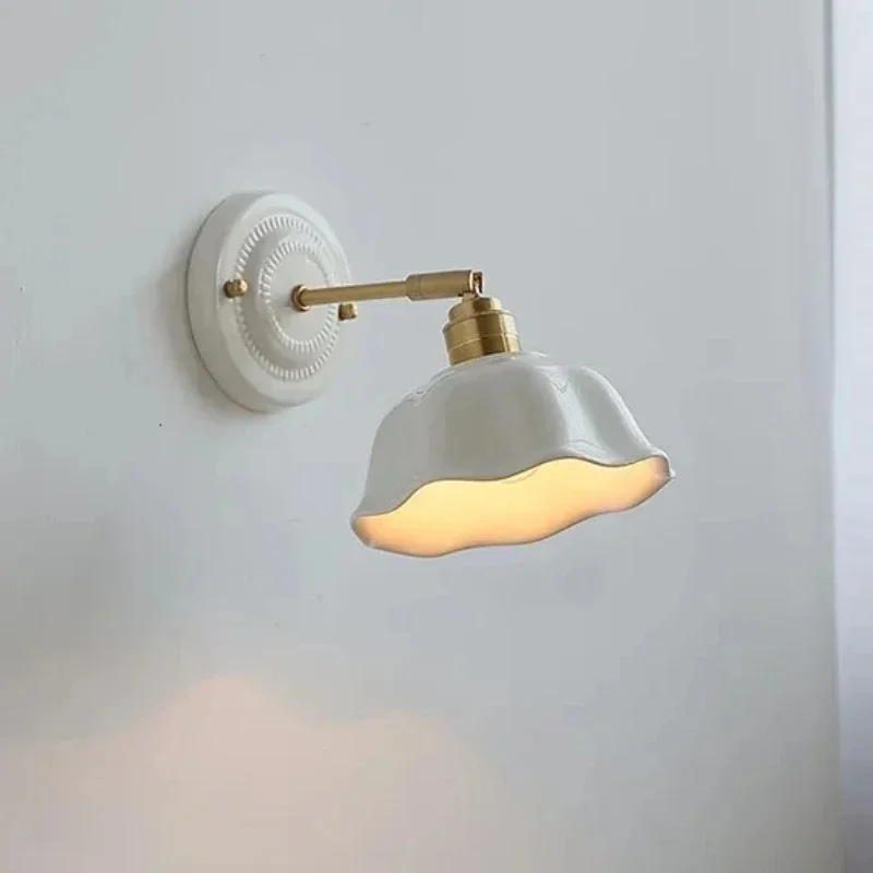 French Vintage Wall Sconce White Wavy Ceramic Shade Brass Reading Wall Lamp For Bedroom Bathroom Vanity Corridor Decor Lighting