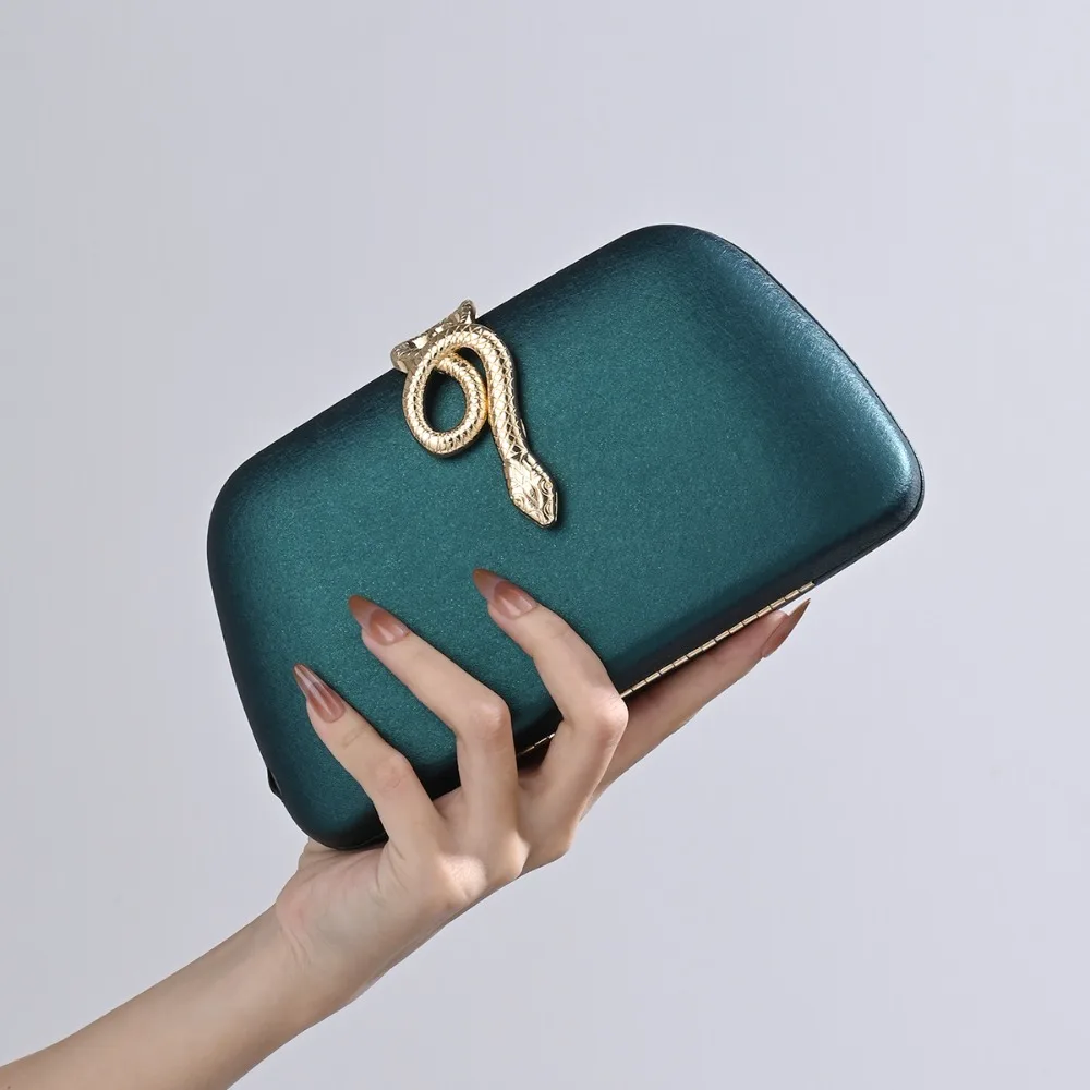

2025 Snake Bucket Evening Bags Luxury Solid Chain Shoulder Crossbody Bags Party Wedding Clutch Women Elegant Dinner Bag