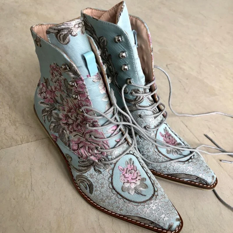 Women ankle boots free big size 23-26.5cm length shipping women shoes winter woman embroidered  Flower fashion all match