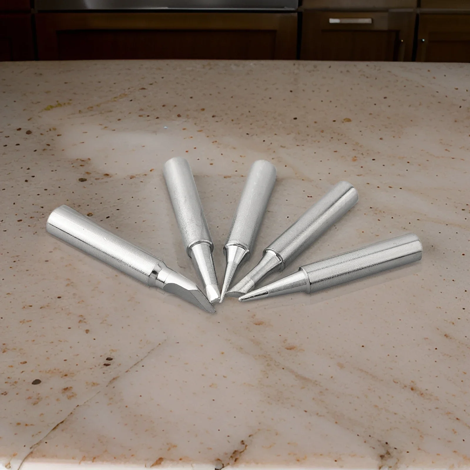 

Indoor Outdoor Soldering Iron Tip Soldering Welding Head 900M-T Iron Tips 200 480 Electric Soldering Pure Copper
