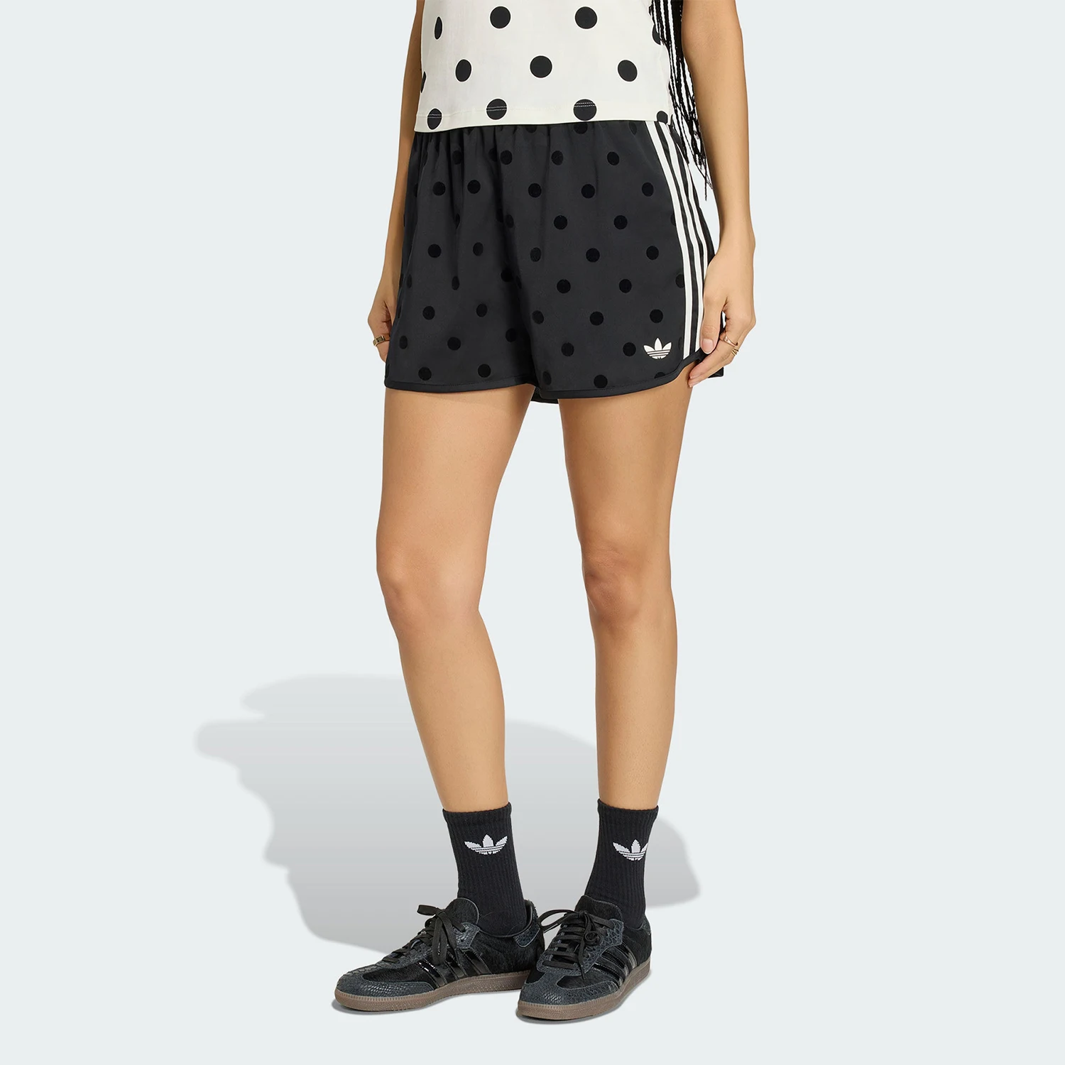 Pantalones cortos deportivos retro Storm Point para mujer Adidas Genuine Clover KV1172