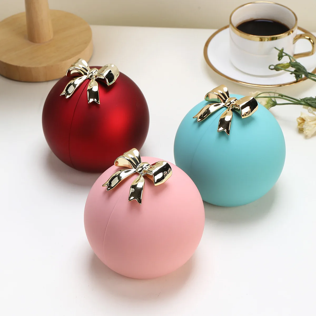 2025 New Round Eternal Rose Jewelry Box Engraved Name Necklace Birthday Anniversary Gift Mothers Day Gift Fashionable Set