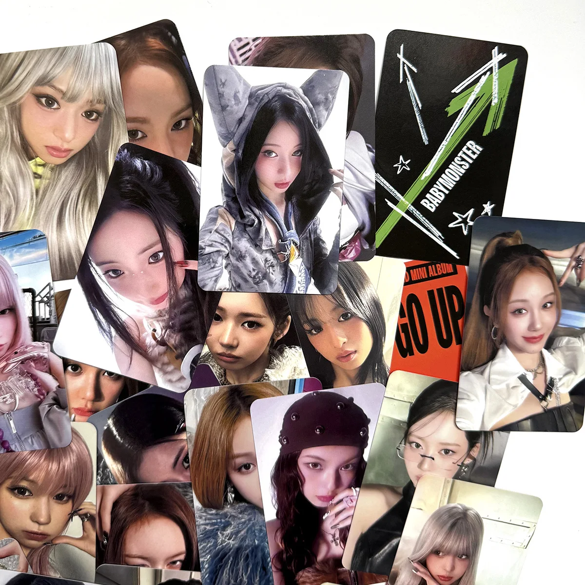 ألبوم KPOP Babymonster الجديد WE GO UP HD بطاقات الصور ASA RUKA RAMI CHIQUITA RORA PHARITA LOMO بطاقات مزدوجة الجانبين بطاقة بريدية المشجعين هدية