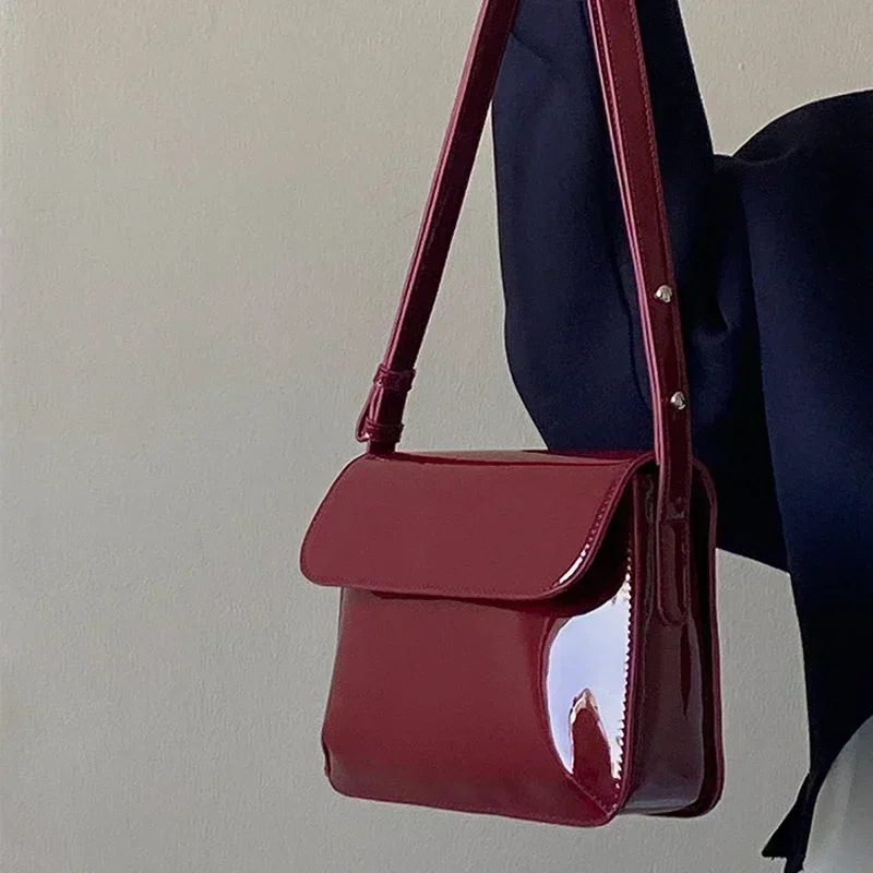 Luxury Flap Crossbody Bag Retro Patent Leather Shoulder Bag for Women  Solid Color Underarm Bag Red Crossbody Bags Lady Handbag