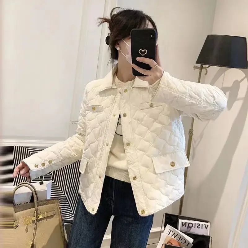 가을 겨울 다운 코튼 코트 퀼트 재킷 버튼 여성 의류 트렌드 디자인 아우터웨어 따뜻한 상의 블랙 화이트 얇은 파카