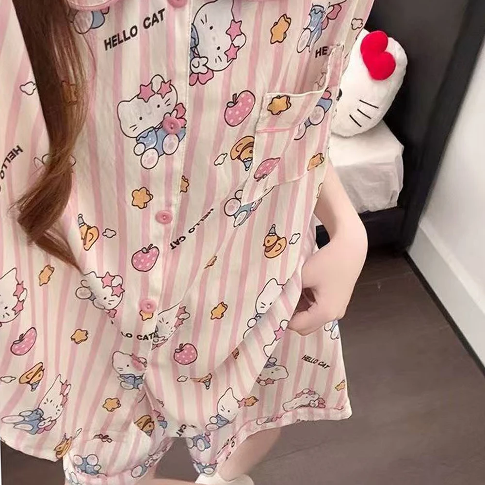 

Sanlio Hello Kitty Women's Pajama Set Cute Anime Short Sleeve Shorts Comfortable Home Clothes Girl Gift 2025