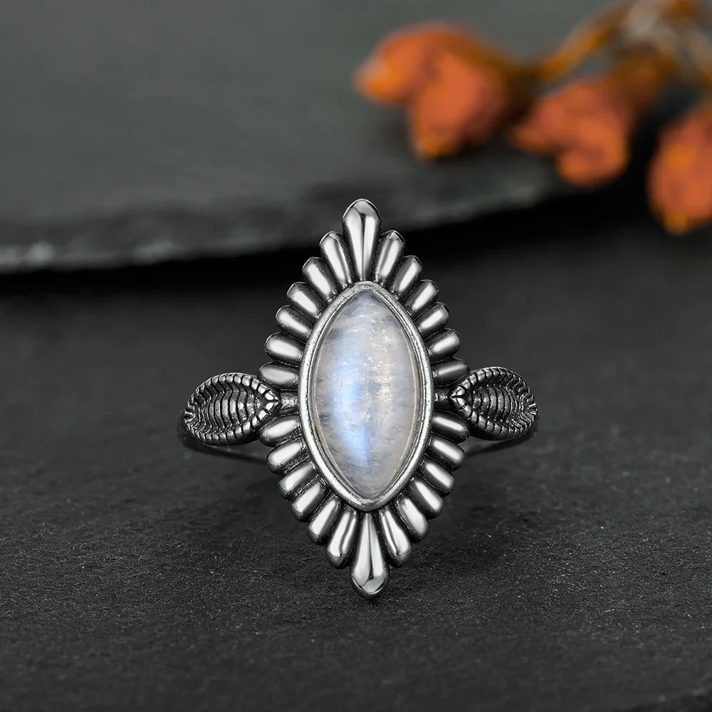 Vintage 925 Silver Ring Natural Moonstone Denier Type Horse Eye Design for Women Men Exquisite Packing Gift Engagement ring