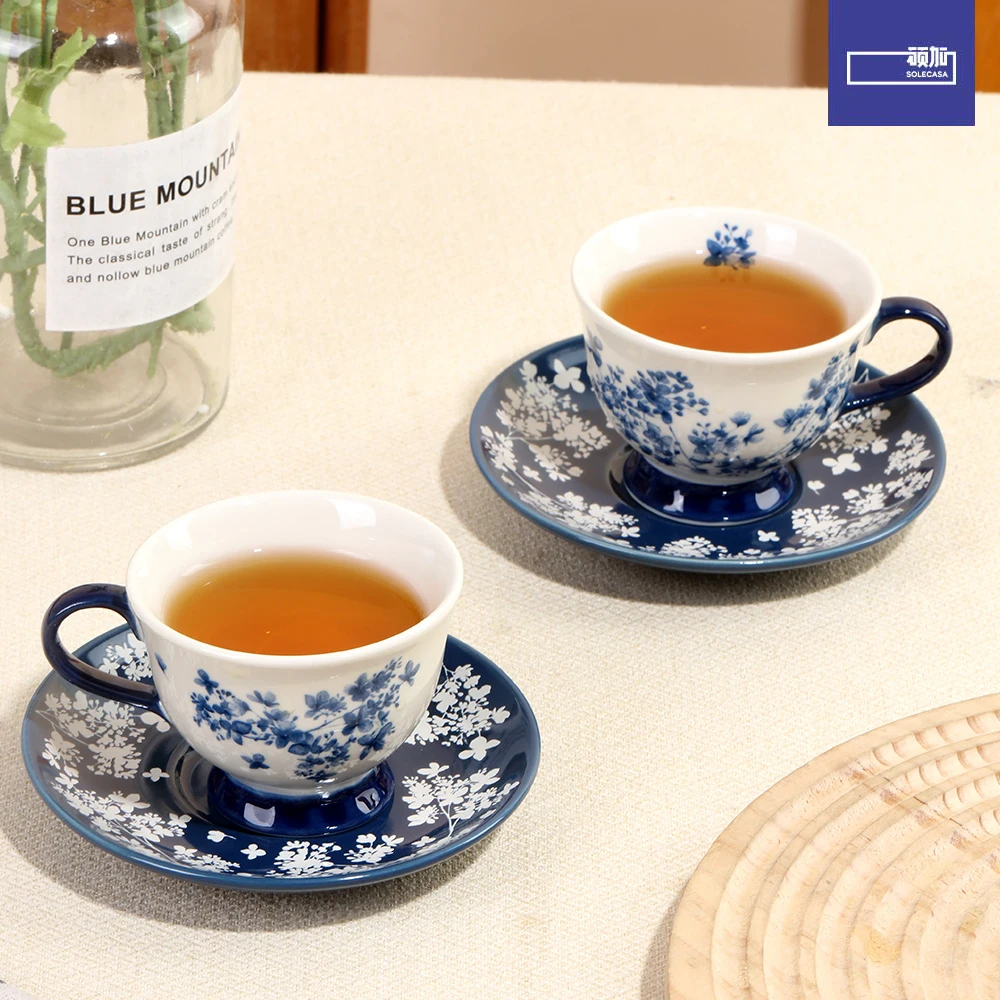 SHUNXIANG 100ml Kaffeetassen- und Untertassen-Set Elegantes Retro-Blumenmuster Keramik-Kaffeebecher Nachmittagstee-Tasse und Untertasse Teeservice-Set