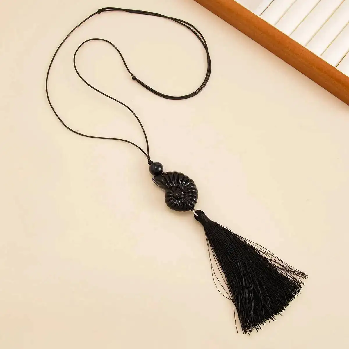 Ingemark Ethno-Stil Acryl-Muschel Lange Anhänger-Halskette für Damen Vintage Wachsfaden-Seil-Kette Quasten-Choker Sommer-Schmuck – Detail 9