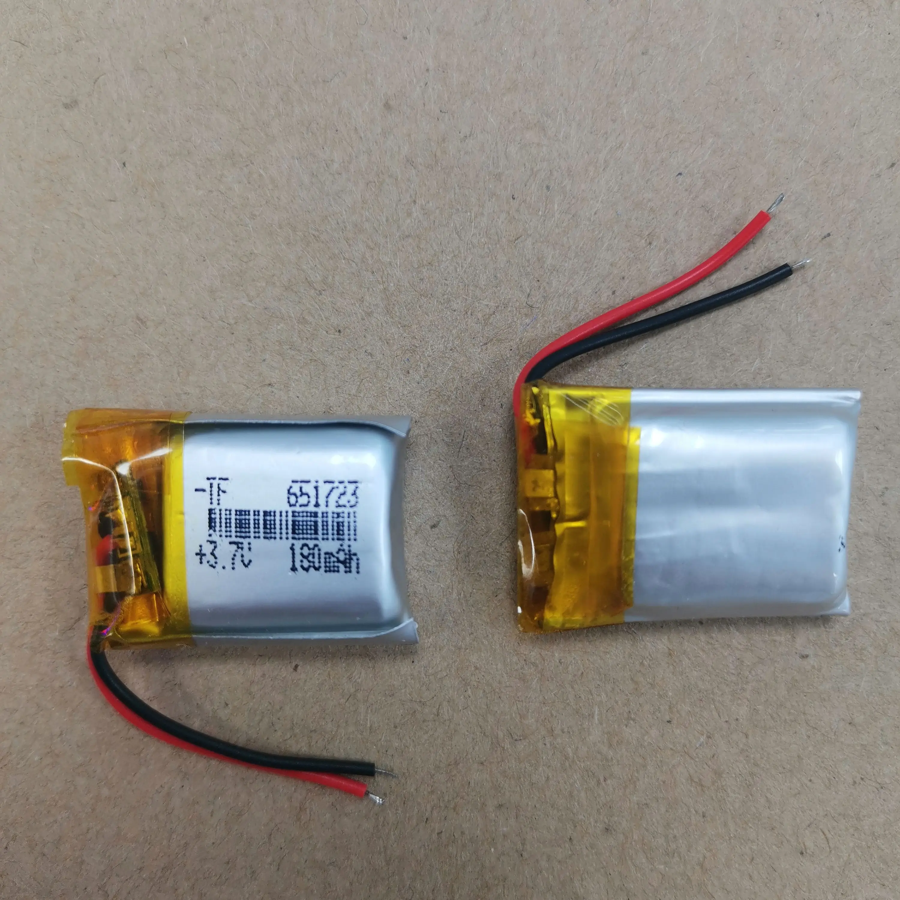 3.7V 2 wires 651723 180mah lithium battery with protection board , used for bluetooth MP4 1pcs/lot