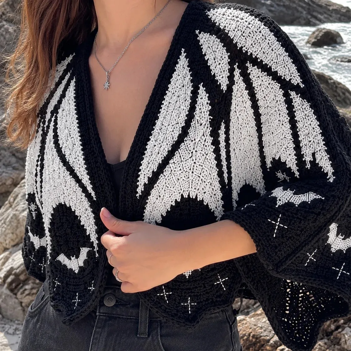 

New bat black and white knitted shawl cape cardigan ladies Halloween shawl ghost knitwear coat shawl